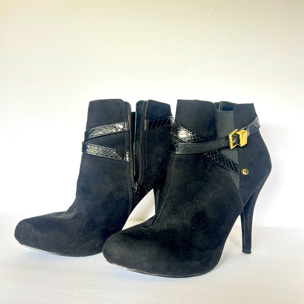 GUESS sexy pumps